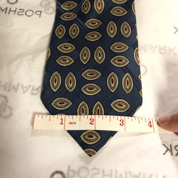 Brooks Brothers 100% Silk Tie - Picture 5 of 6